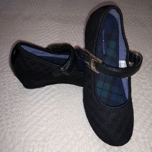 Tommy Hilfiger mary janes style shoes